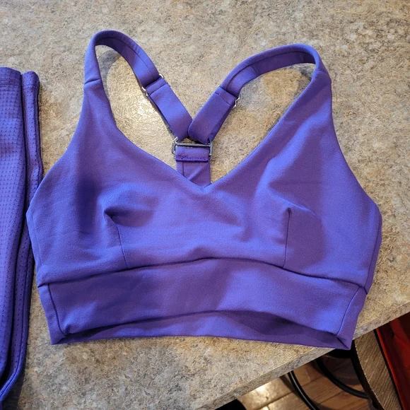 Bombshell sportswear set - Picture 5 of 8